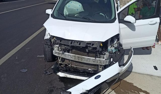 Malatya’da iki aracın karıştığı kazada 5 kişi yaralandı