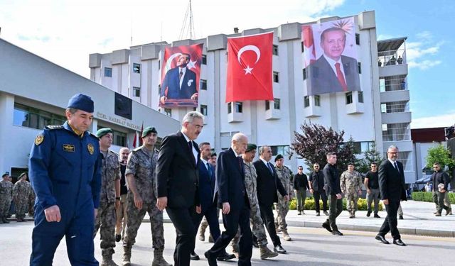 MHP Lideri Bahçeli’den Polis Özel Harekat Başkanlığına ziyaret