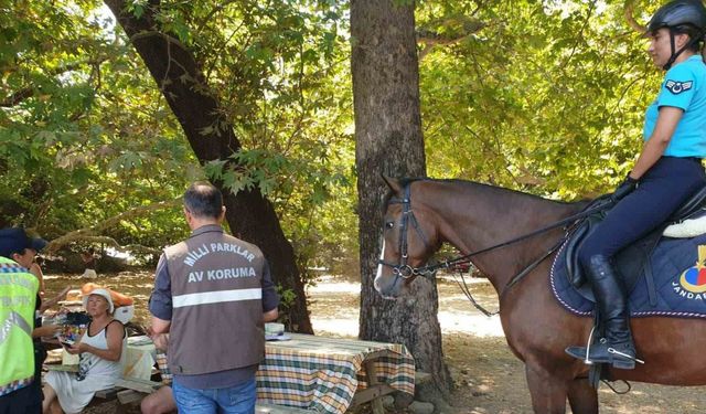 Milli Park’ta ziyaretçiler çevre konusunda bilgilendirildi