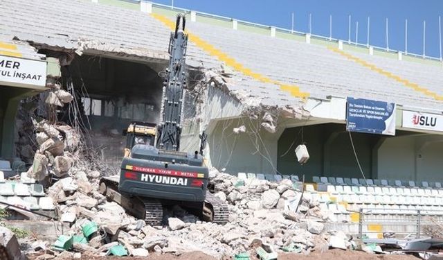 Muğla Atatürk Stadyumu’nda yenileme çalışmaları başladı