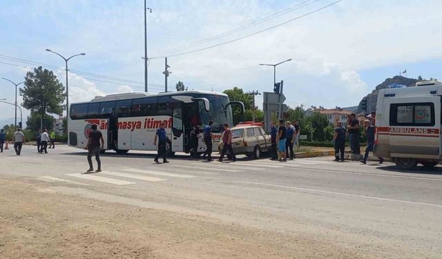 Osmancık’ta yolcu otobüsü ile otomobil çarpıştı: 1 yaralı