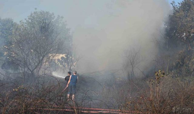 Sakarya’da arazi yangını ekipleri harekete geçirdi