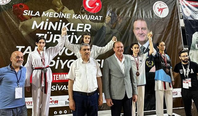 Sultangazi Spor Kulübü Sporcularından büyük başarı: 1 şampiyonada  4 birincilik