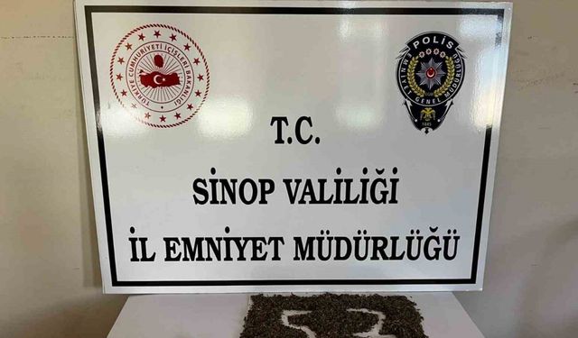 Şüpheli şahsın üst aramasında uyuşturucu ele geçti