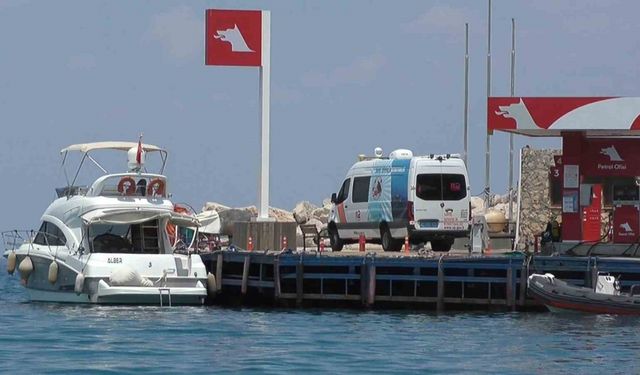 Tekne kazasında hayatını kaybeden ATSO Başkanı Bahar’ın cenazesi polis eskortu eşliğinde adli tıp morguna getirildi