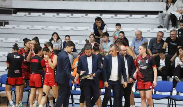 Turgutlu Belediyesi Kadın Basketbol Takımında teknik ekip ile yola devam