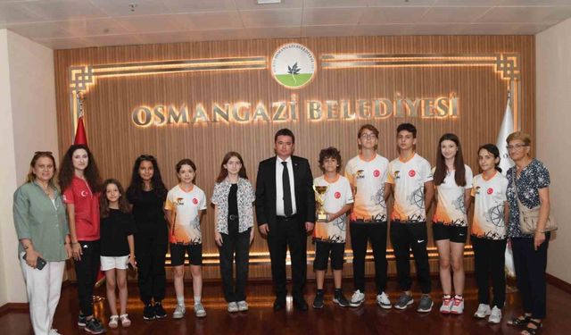 Türkiye ikincisi sporculardan Başkan Aydın’a ziyaret