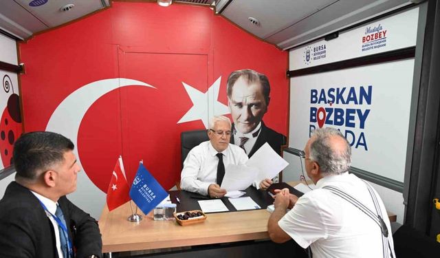 Türkiye’de ilk...Büyükşehir Belediye Başkanı makamını ilçeye taşıdı