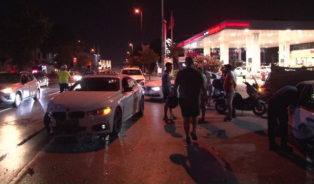 Üsküdar’da iki otomobil çarpıştı: 1 yaralı