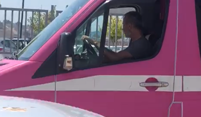 Yalova’da klimayı aç diyen yolcuya minibüs şoförünün saldırdığı iddiası