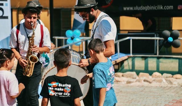 Bursa'da koruma altındaki çocuklara binicilik kulübünde özel eğlence düzenlendi