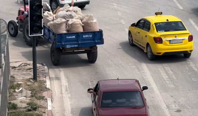 Bursa'da seyir halindeki araçlardan çevreye çöp atan 68 kişiye ceza uygulandı