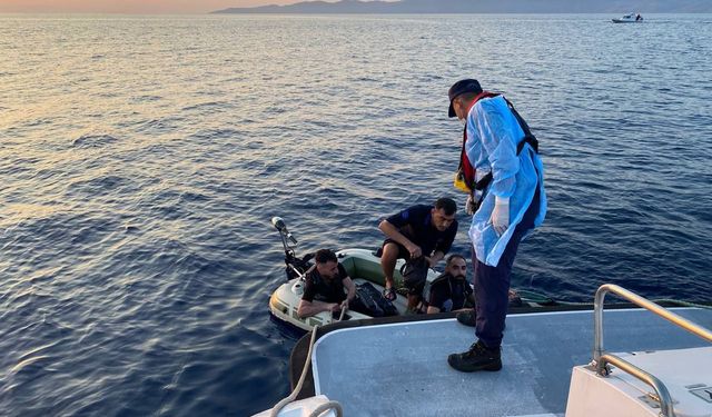 Çanakkale'de sürüklenen bottaki 4 düzensiz göçmen kurtarıldı