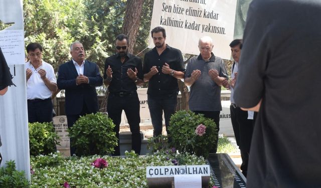 Çolpan İlhan doğum gününde mezarı başında anıldı