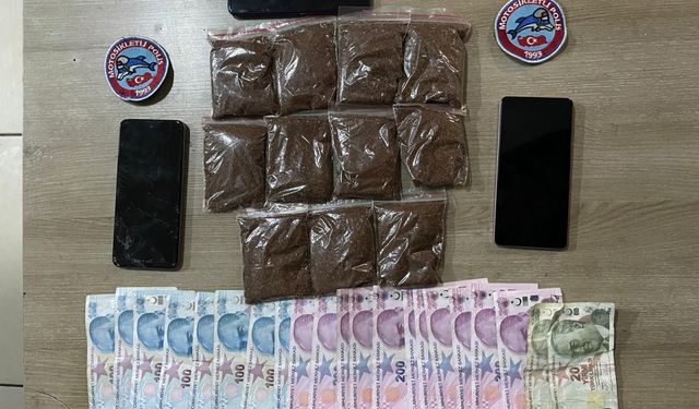 Esenyurt'ta 22 kişinin gözaltına alındığı asayiş uygulamasında 11 silah ele geçirildi