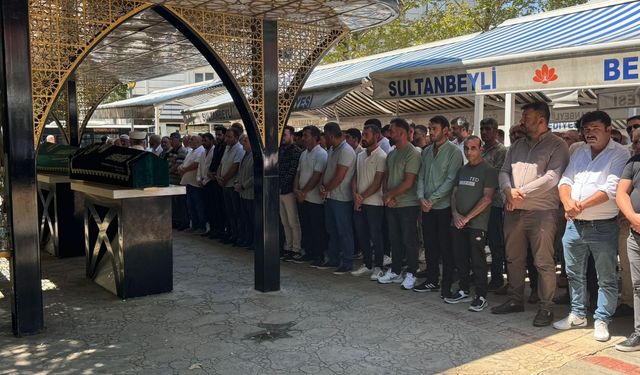 Eşi tarafından öldürülen 4 çocuk annesi son yolcuğuna uğurlandı