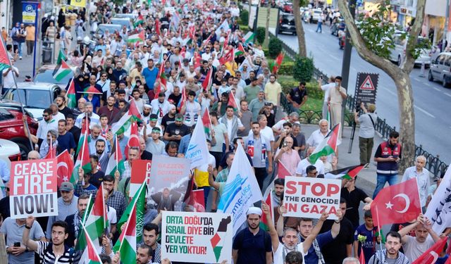 Fatih Camisi'nden Edirnekapı'ya Filistin'e destek yürüyüşü