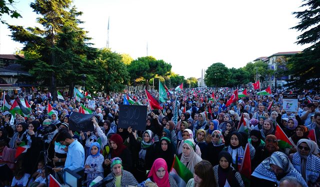 Filistin İnisiyatifi, Gazze'de 300 gündür katliam yapan İsrail'i protesto etti