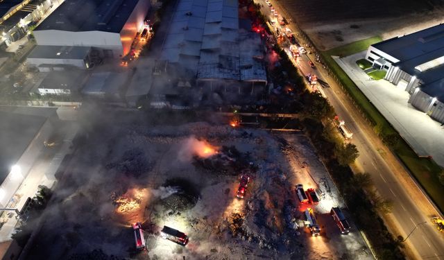 GÜNCELLEME - Tekirdağ'da fabrikada çıkan yangın söndürüldü