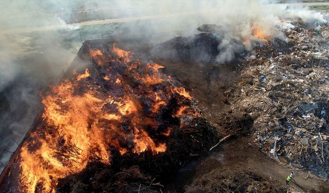 Kırklareli'nde geri dönüşüm tesisinin deposunda çıkan yangın söndürüldü