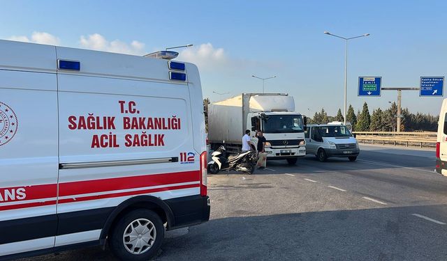 Kocaeli'de kamyonun çarptığı yaya yaralandı