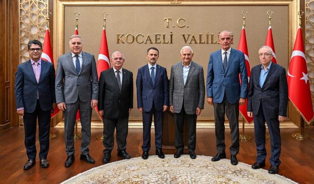 Türk Devletleri Teşkilatı Aksakallar Konseyi Başkanı Yıldırım, Vali Aktaş'ı ziyaret etti