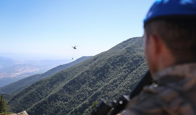 Uludağ'da jandarma yangınlara karşı gece gündüz tetikte bekliyor