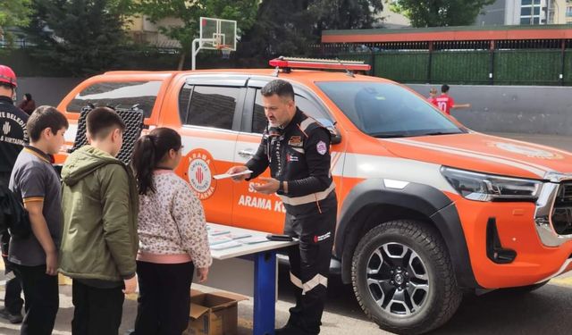 Ümraniye'de 5 yılda 110 bin kişiye afet farkındalık eğitimi verildi