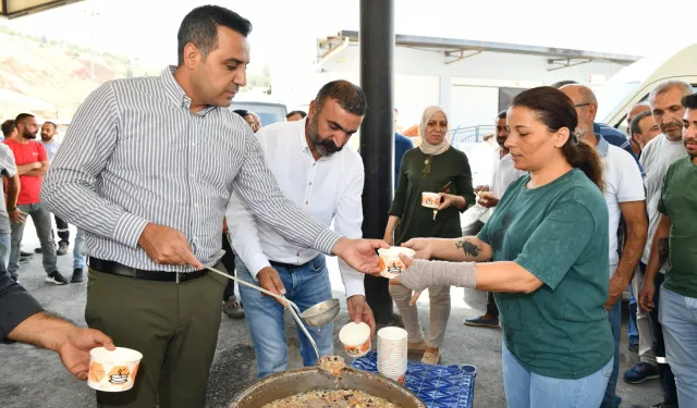 Başkan Yıldız’dan personele aşure ikramı