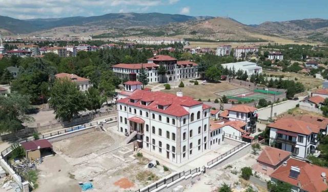 ABD’lilerin inşa ettiği 160 yıllık Kızlar Mektebi kütüphane oluyor