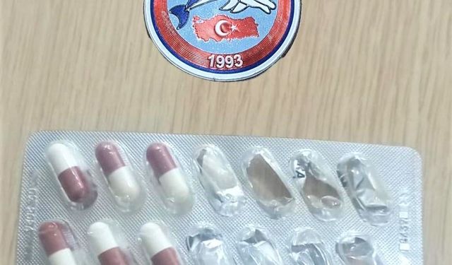 Afyonkarahisar’da 11 kaçak yakalandı, tabanca, tüfek, bıçak ve fişek ele geçirildi