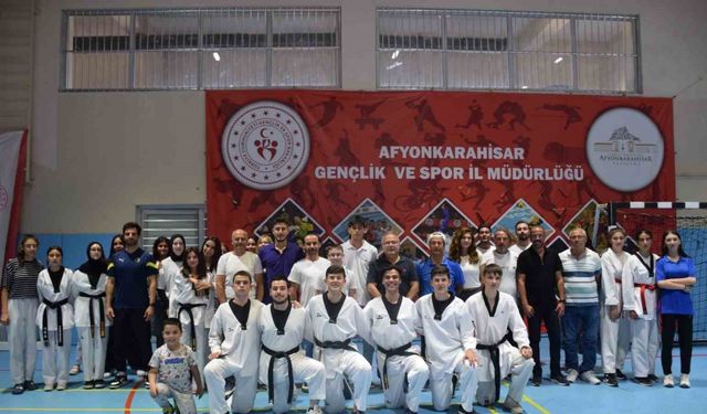 Afyonkarahisar’da taekwondo il seçmeleri yapıldı