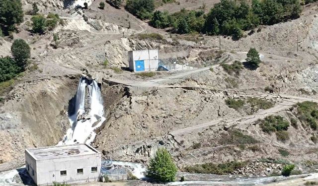 Amasya’da HES’te heyelan