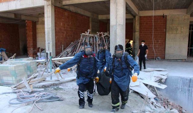 Amasya’da inşaatta ceset bulundu: Ekipler cesedi oksijen maskesi takarak çıkardı