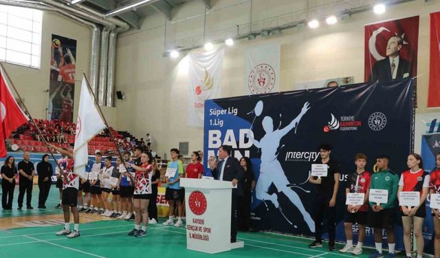 Badminton Süper Lig Müsabakaları Kayseri’de devam ediyor