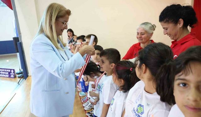 Bakırköy Belediyesi yaz spor okullarının 3. dönem kapanış töreni düzenlendi