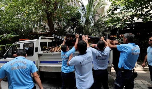 Bakırköy Belediyesi Zabıta Ekipleri kaldırım işgaline karşı denetim