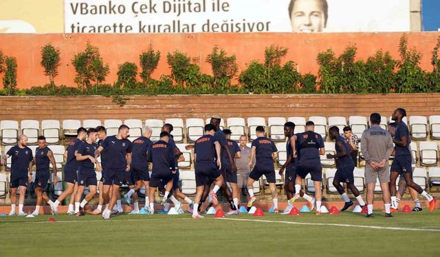 Başakşehir, St. Patrick’s Athletic maçı hazırlıklarını tamamladı