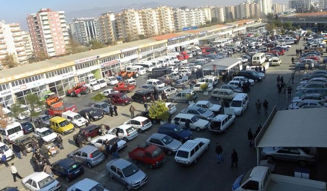 Başkan Özmeriç’ten oto alım satım işi yapan esnafa uyarı