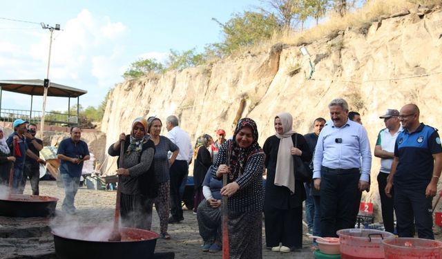 Başkan Palancıoğlu, Salça Günleri’nde Evliyalar Parkı’nı ziyaret etti