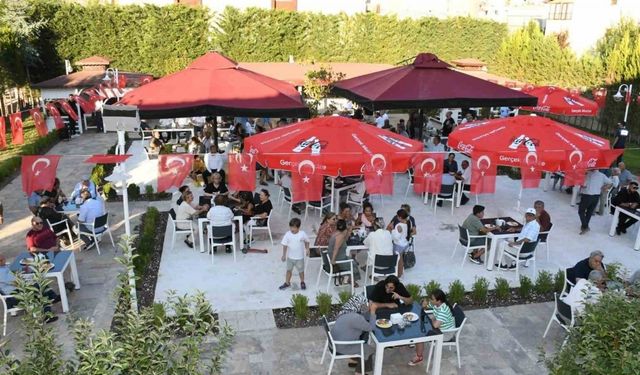 Belediyeden Hacılar Meydanına ‘Elma Kafe’