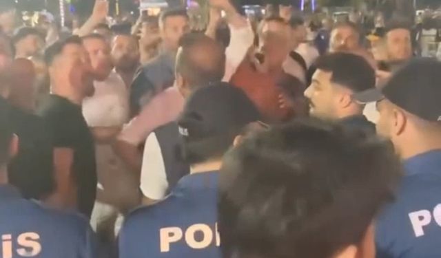 Beykoz Belediyesi’nin konserinde sanatçı Suavi protesto edildi