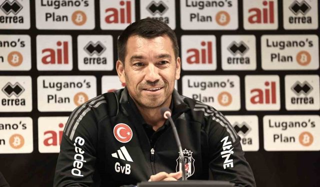 Bronckhorst: "İki maçın sonunda gruplara kalmış olmayı istiyoruz"