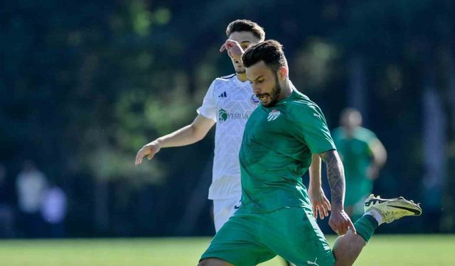 Bursaspor antrenman maçında Küçükçekmece Sinopspor’a yenildi