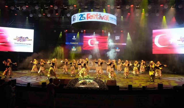 Büyükçekmece Kültür ve Sanat Festivali, görkemli sahne şovlarıyla son buldu