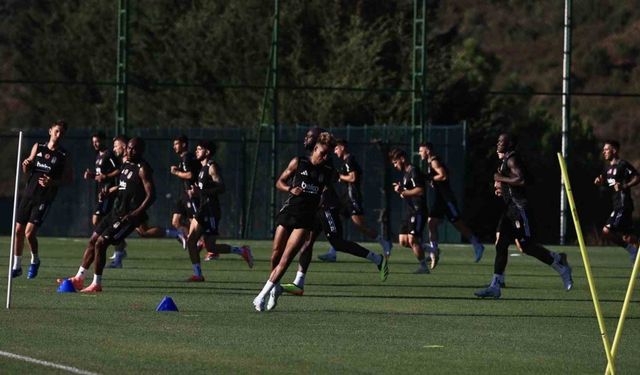 Cher Ndour, Beşiktaş’la ilk antrenmanına çıktı