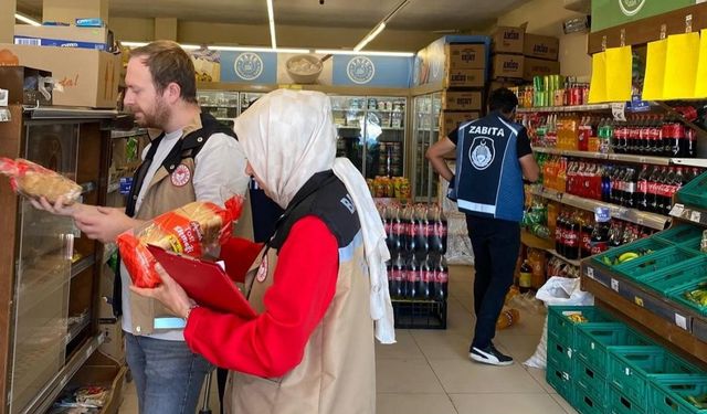 Demirözü’nde marketlerde gıda denetimleri yapıldı