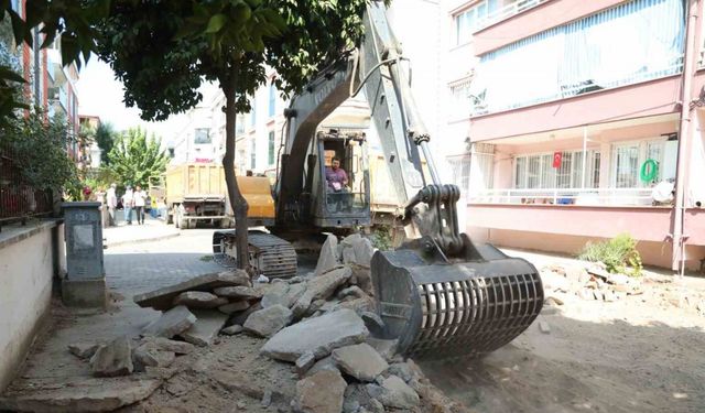 Efeler’in ulaşım ağı yenileniyor