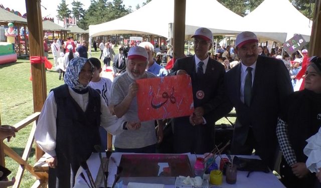 Erzurum’da Aile ve Sosyal Hizmetler İl Müdürlüğü Çocuk ve Gençlik Festivali coşkusu