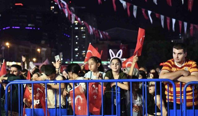 Esenyurt 2. Gençlik Festivali GençFest’te dereceye giren sporcular ödüllerini aldı